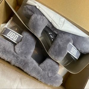 GREY UGG SLIPPERS